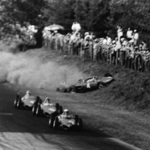 La Ferrari va heurter et tuer des spectateurs... La Ferrari va heurter et tuer des spectateurs...